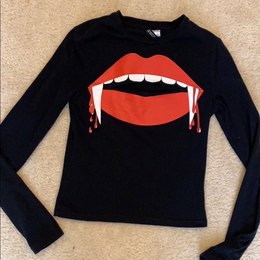 Vampire chest cutout shirt
